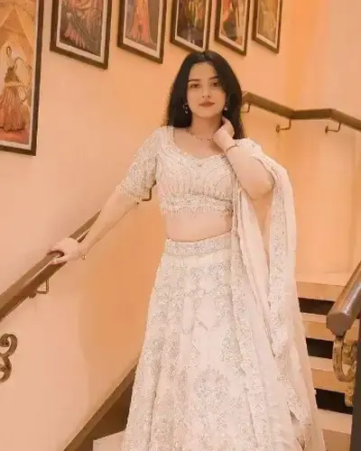 Escort Santipur